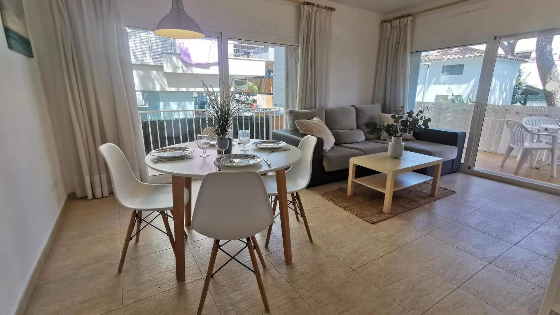 Apartment Apartamento En Platja D'Aro: A/C, Parking, A 2 Pasos De La Playa, 3 Hab, Terraza. - Es-209-12 Spain